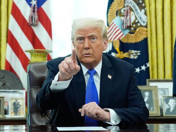 Trump afirma estar muy molesto con Putin por no llegar a un acuerdo para un alto el fuego.