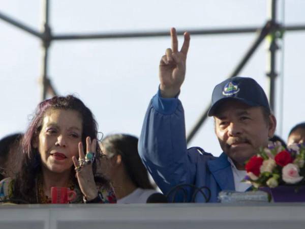 El presidente y la copresidenta de Nicaragua, Daniel Ortega y Rosario Murillo.