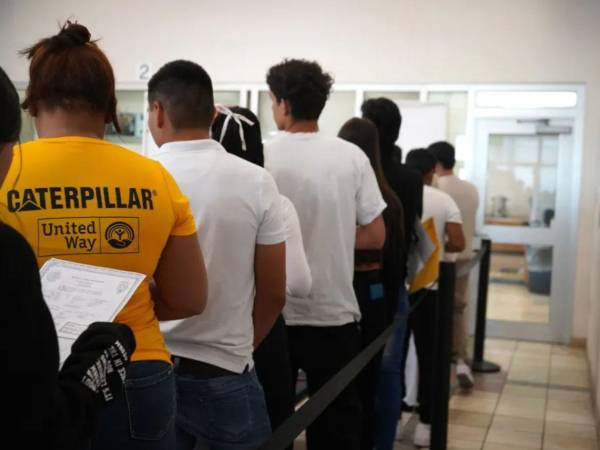 La derogación del parole humanitario afectará a más de medio millón de migrantes.