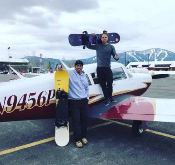 '¿Estás teniendo alguna dificultad?', preguntó el controlador aéreo. 'Uh, somos buenos solo una lección de entrenamiento (inaudible)', dijo. El avión se estrelló después de esa llamada.<br/>