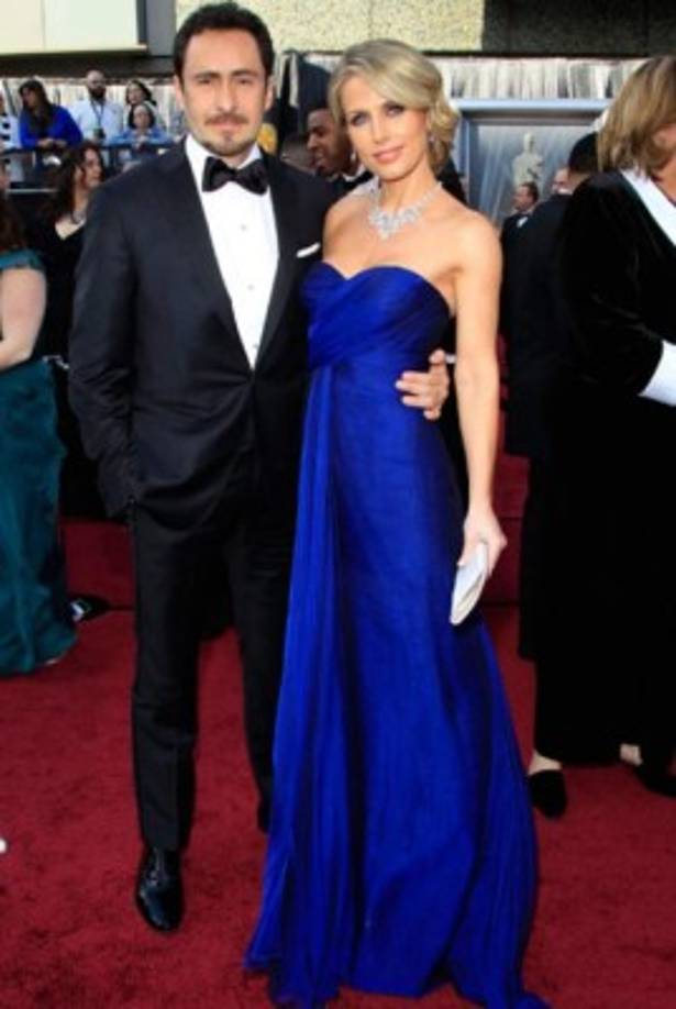 Cuando Bichir comenzó su relación con Sherk este comenzaba a gozar de cierto reconocimiento en Hollywood gracias a la nominación al Óscar que obtuvo por su trabajo en A Better Life (2011), donde interpretó a un inmigrante en EEUU que hacía todo por darle una mejor vida a su hijo.<br/><br/><br/><br/>