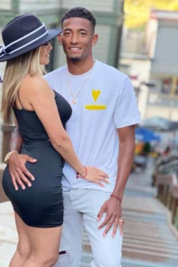 Douglas Martínez y Ángela Márquez presumen de su amor en las redes sociales. La manera en que se conquistaron llama mucho la atención.