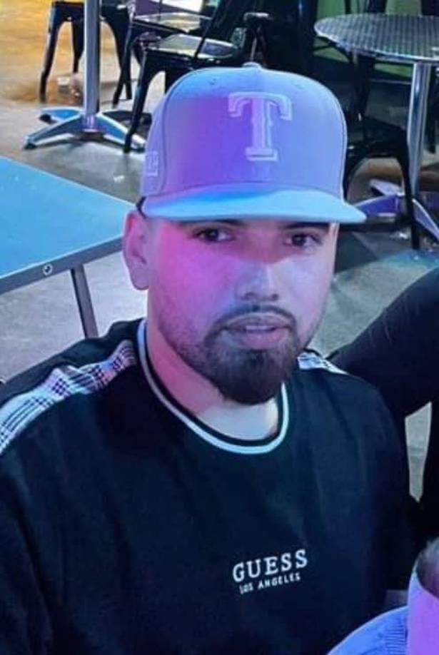 La policía de Mesquite sigue buscando a Samuel Tovar, a quien han identificado como el principal sospechoso del asesinato.