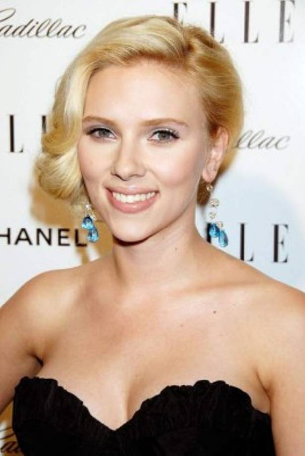 Disney empezó a lanzar sus películas en Disney+ y en las salas de manera simultánea con la pandemia cuando los cines estaban cerrados o tenían capacidad limitada.