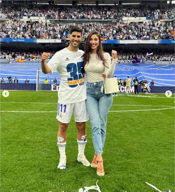 Sandra Garal - La novia de Marco Asensio lo felicitó con un cariñoso mensaje. “Enhorabuena mi amor. Mereces todo lo que bueno que te pase mi campeón, eres único. Siempre a tu lado, te amo”.