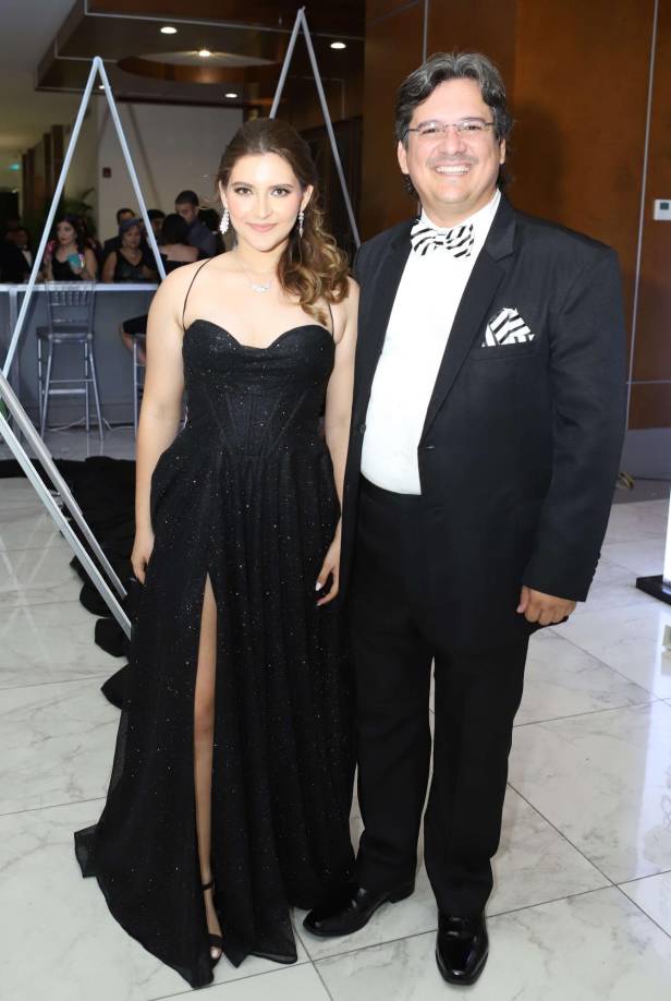 Isabella Deras y José María Deras