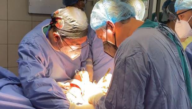 La cirugía, que fue todo un éxito, se realizó el pasado 25 de octubre en el IHSS de la capital industrial.