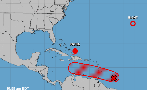 Se forma depresión tropical 8 en Atlántico y Fiona sigue como huracán mayor