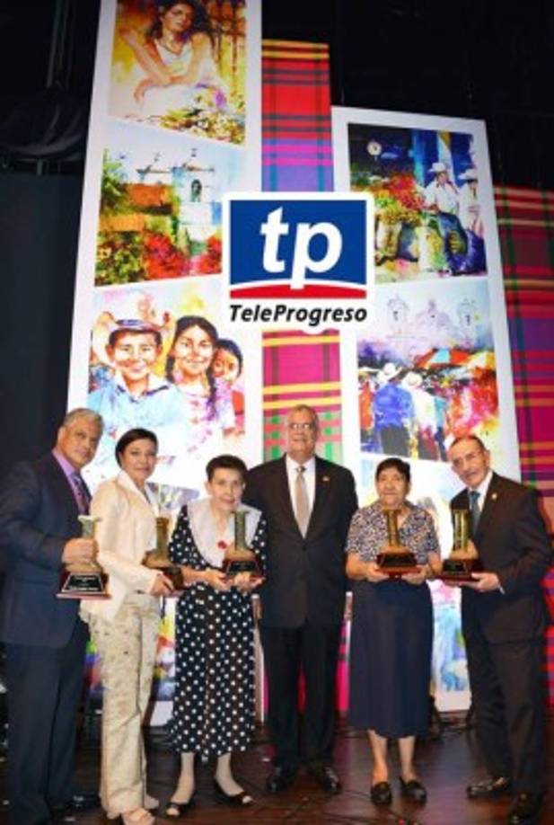 Ulises Rivera, Maribel Lieberman, María Guillermina, Juan Bendeck, Sor María Teresa Gonzales y Enrique Aguilar.