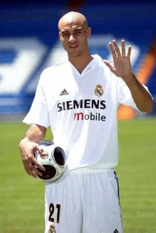 Carlos Diogo. Llegó como 'uno de los jóvenes valores más consolidados. Un jugador polivalente que puede ocupar distintas posiciones”. Sin embargo, no destacó ni en defensa ni en ataque en sus 13 juegos como futbolista del Real Madrid.