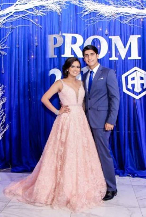 Kryzzia López con Rodolfo Faasch.