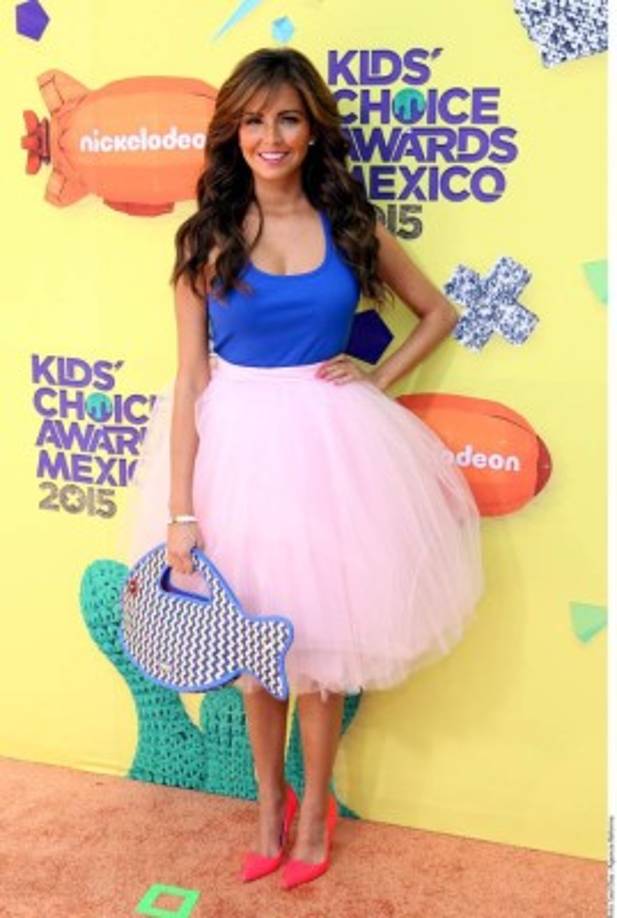 La cantante Karla Díaz también arribó al evento en Paseo de la Reforma, en la Ciudad de México.