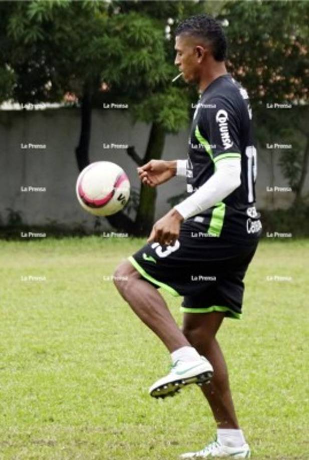Carlo Costly en su primer entrenamiento con el Marathón.
