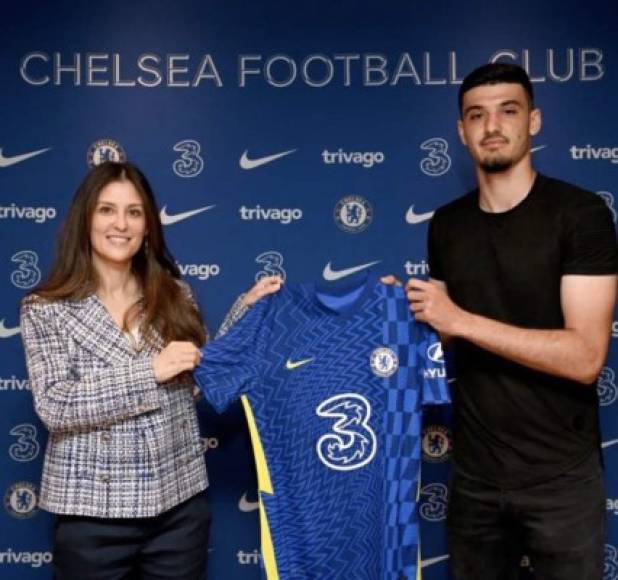El Chelsea ha renovado contrato con el delantero albanés, Armando Broja, lo ha firmad por 5 temporadas más. Foto Twitter Chelsea.