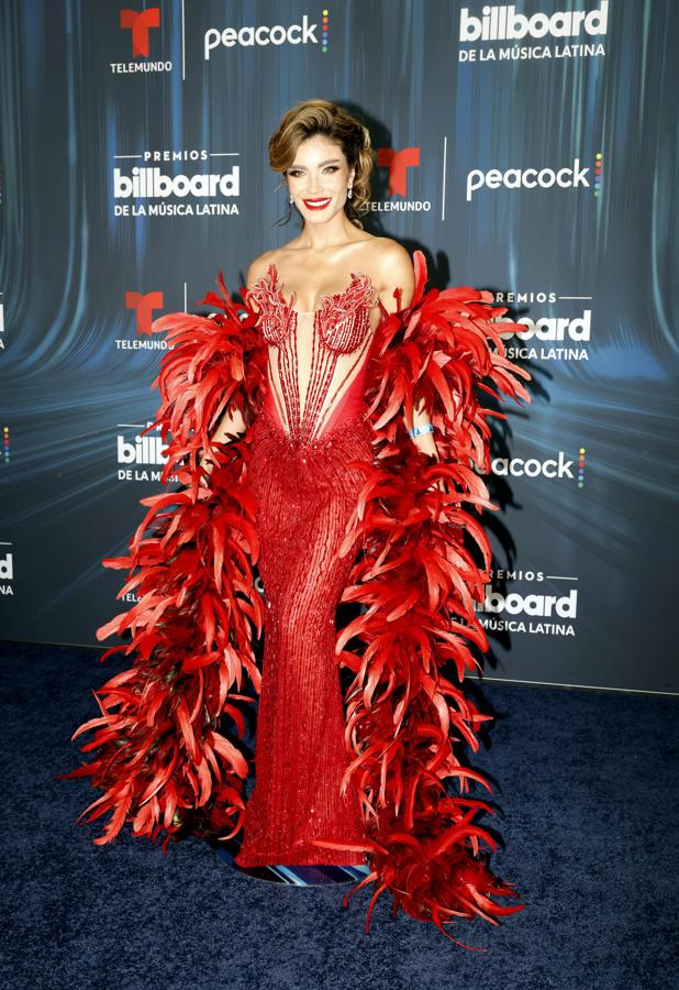 La pedrería y los cortes clásicos destacan en los Billboard Latinos