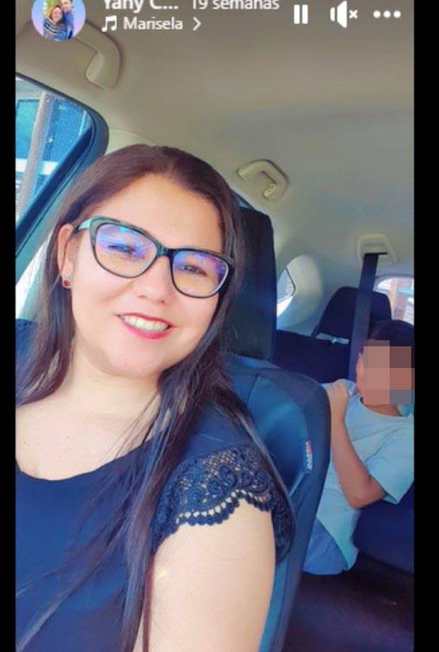 “Te vamos a recordar toda la vida. Yo nunca te voy a olvidar, seguirás en mi corazón siempre. Espero que estés en un lugar mejor mi niña de arriba sé que cuidaras de tu niño ahora él tiene dos seres que lo van a cuidar te adoro mi Yuri. Sé que eso lo sabías”, apuntó.