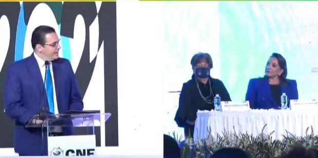 El consejero presidente del CNE durante su discurso.