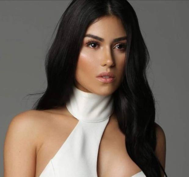 Angélica Cruz es una modelo colombiana, ha sido bien reservada en cuanto a su vida privada, sobre todo de su matrimonio. Se sabe poco de la ahora exesposa de Nicky.