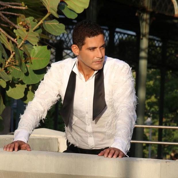 El exMenudo Charlie Masso se estrena en el bolero