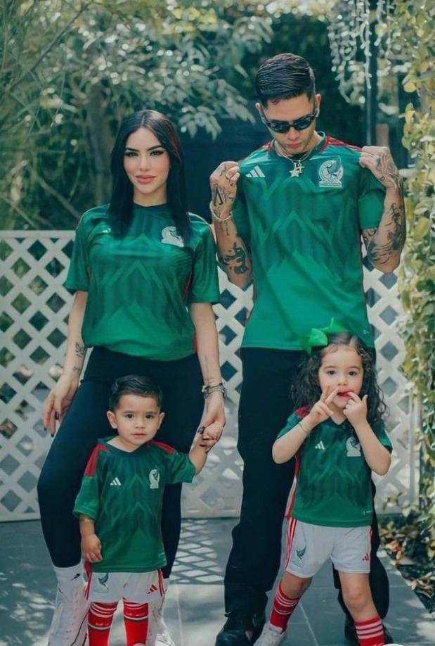 “A y de paso regrésale el acceso de YouTube y de tiktok a Kim, ya sabemos que tú cambiaste la contraseña”, agregó Cecia. 