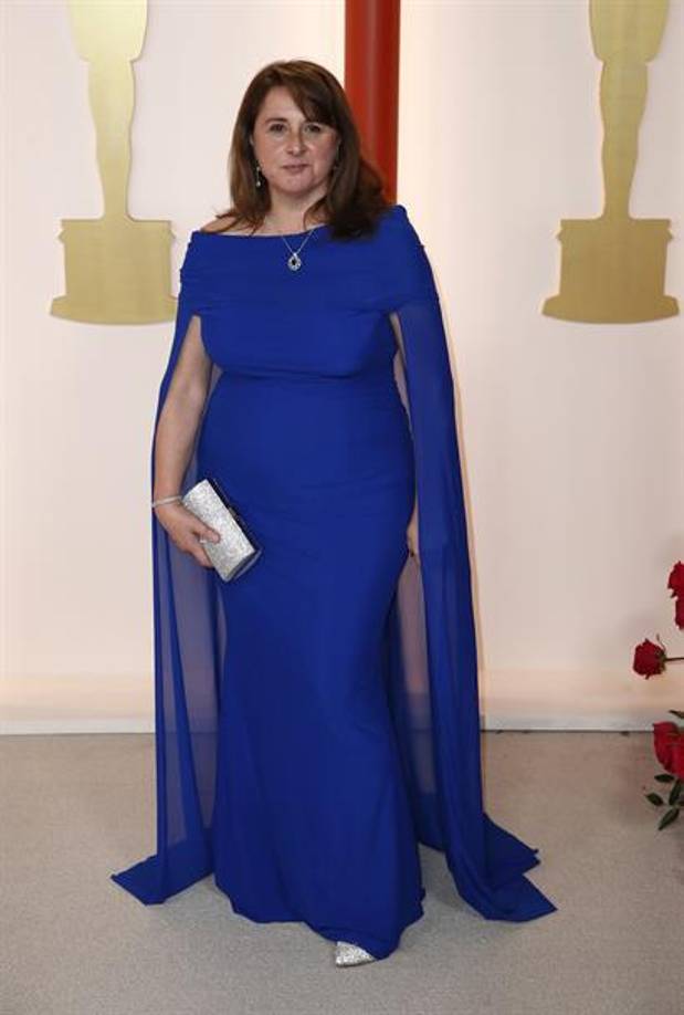 Victoria Alonso en la alfombra champagne.