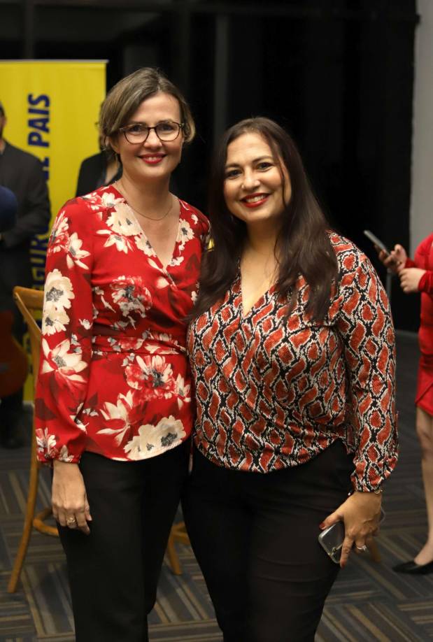 Perla Flores y Nohely Flores