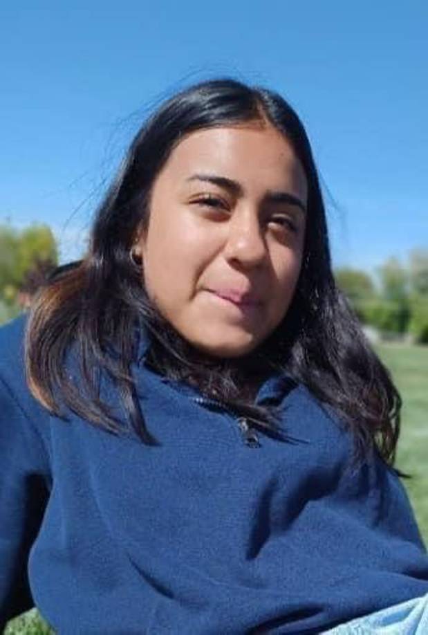 Sin embargo, las imágenes de vigilancia supuestamente muestran a González y sus primos, quienes son ciudadanos mexicanos, subiéndose a un taxi con Moreno. Según el FBI, González fue presuntamente “manipulada” por Moreno para hacerlo.