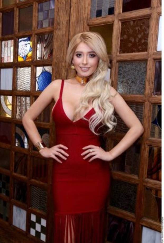 'Tuve un busto súper bonito que lo disfruté al máximo cuando me operé la primera vez. Cuando me hice la reducción de busto nunca me imaginé todo el daño que me estaba causando. No saben lo liberada que me siento'.