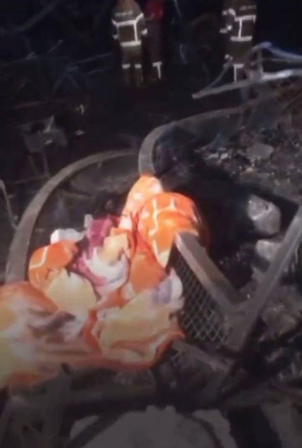 El suceso se dio en una pequeña ciudad del norte de Irak. Se presume que el mal uso de fuegos artificiales fue lo que causó el incidente de incendio dentro del salón.