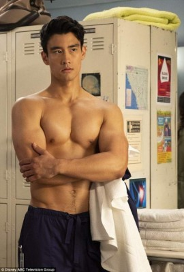 Si deseas seguirle la pista a este actor puedes seguirlo en su cuenta de Instagram: alexlandi7<br/>