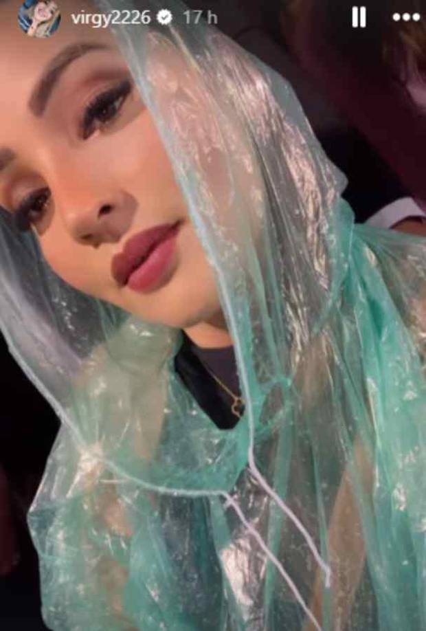 La hermosa Virginia Varela es una de las muchas lindas mujeres que disfrutaron del show musical del grupo Aventura. 