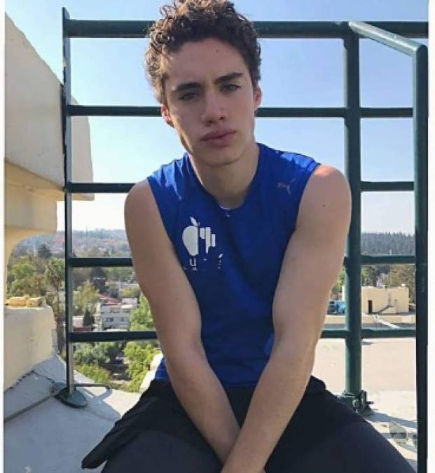 Eduardo Barquin <br/><br/>Este atractivo joven nacido en la Ciudad de México fue ganador del certamen de belleza Mr Teen Earth Internatinal en 2016, con apenas 18 años. Ahora lucha por abrirse camino en el mundo de la actuación. <br/><br/>Instagram: @eduardobarquin