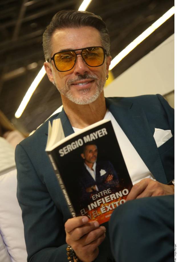 “Yo nunca le quise dar réplica a ella (Hernández) porque lo que ella quería era vender libros, además, de nada sirve dar réplica a un medio y que lo retomen como ellos quieran. No es lo mismo que tú lo expreses con tu puño y letra. Hago una pequeña analogía de lo que Anabel hace como escritora y lo que yo hice como productor, que justifica las cosas y hace ver que ella y yo no somos diferentes en nada. 