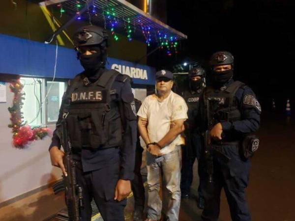 Una noche de diciembre de 2022, policías de Fuerzas Especiales capturaron Midence Oquelí Martínez tras cuatro años prófugo de la justicia de Estados Unidos.