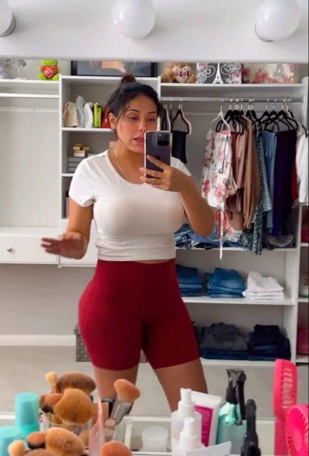 Ahora en su faceta como madre, Elsa sigue recibiendo el cariño de sus seguidores ya que no dudaron en dejarle comentarios de aprecio y admiración. 