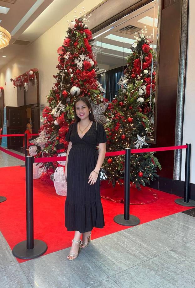 Esto lo dijo mientras compartía una fotografía que mostraba el piso del lugar, probablemente mientras esperaba que la atendieran. 