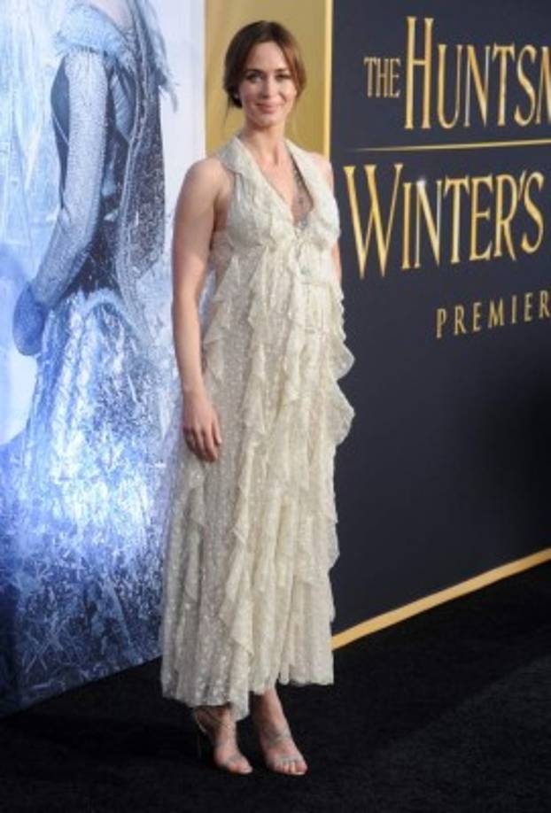 EMILY BLUNT. La protagonista de ‘Sicario’ y el actor John Krasinski aguardan el nacimiento de su segundo hijo, dos años después del nacimiento de su primogénita.