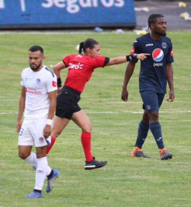 Melissa Pastrana junto a la asistente Shiley Perelló estarán viajando en los próximos días a Francia para pitar el Mundial Femenino que se realizará en tierras francesas.