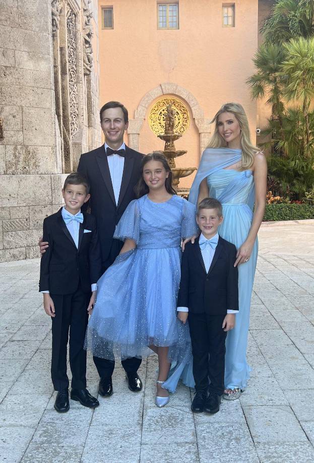 Ivanka, la “hija favorita” del ex presidente compartió imágenes de su familia en el evento.
