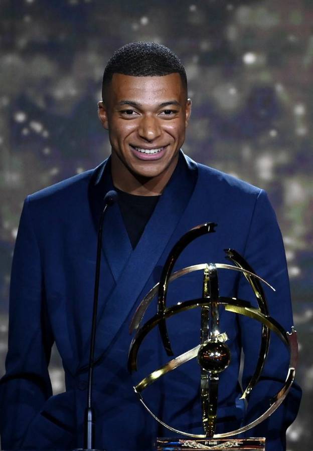 Kylian Mbappé fue premiado como el mejor futbolista de la Ligue 1.