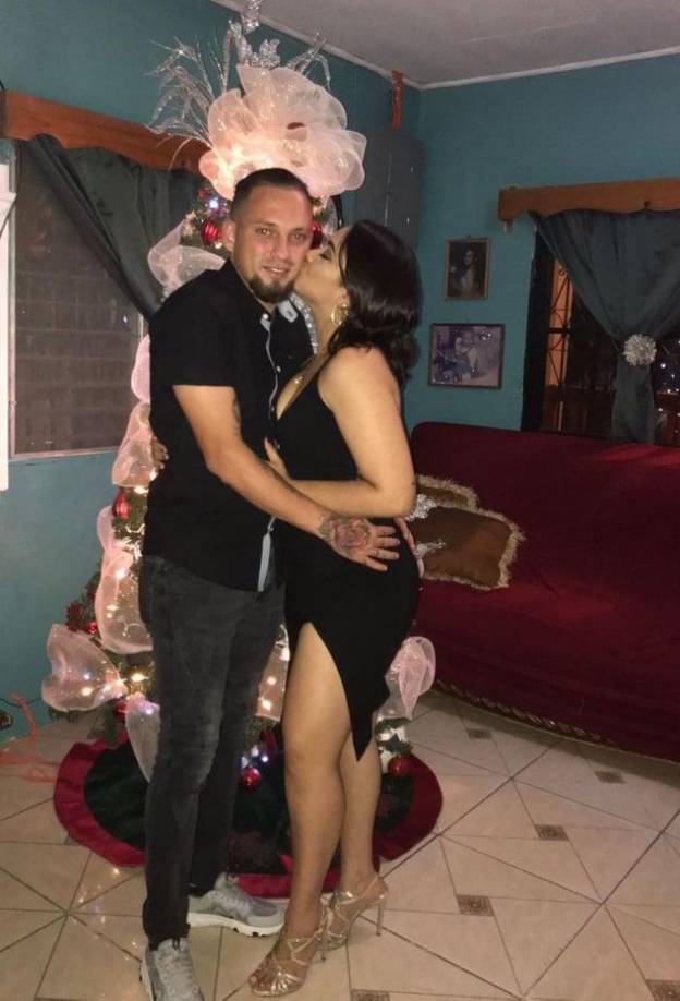 Ilce Barahona: El volante del Platense también presume de su chica, ella es Noelia Aldana.