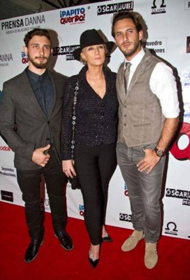 Este 01 de marzo la familia Zurita Bach dio a conocer la muerte de Christian Bach a través de un comunicado; en el documento se explica que conforme a la voluntad de la actriz se guarden los asuntos familiares y personales en intimidad absoluta, pero debido a su trabajo actoral y por haber sido una figura pública comparten la noticia de su fallecimiento.<br/><br/>