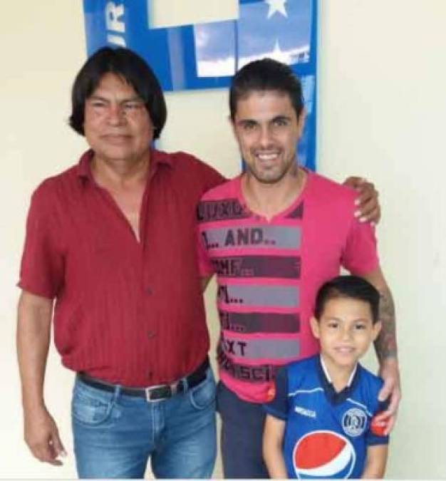 Ramiro Burschi: El experimentado delantero uruguayo vuelve a Honduras y jugará en el Tela FC de la segunda división del balompié hondureño.