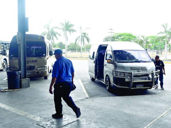 <b>Los buses de Villanueva trabajaron ayer normalmente.</b>