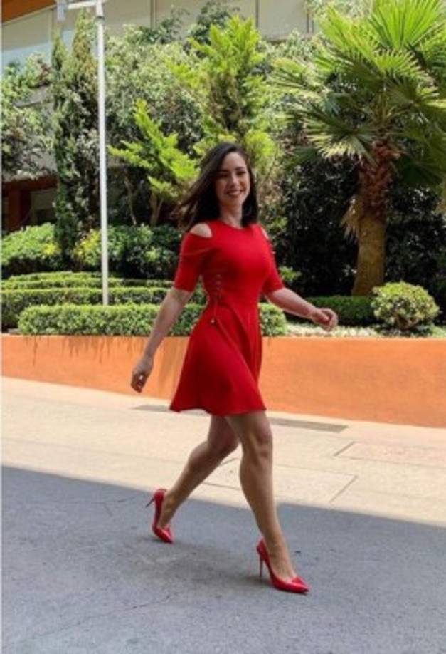 La bella conductora y modelo mexicana también ha dedicado espacio para cuidar de su figura en medio de su apretada agenda como mamá.