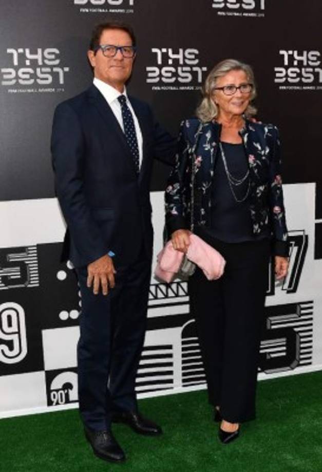 El experimentado entrenador italiano Fabio Capello llegó junto a su esposa Laura Ghisi.