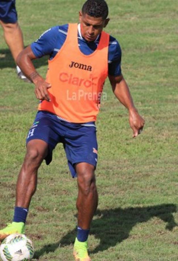 El delantero experimentado Carlo Costly fue protagonista en el entreno de la H, al atacante le hicieron una cocina siendo humillado por el volante Alex López.