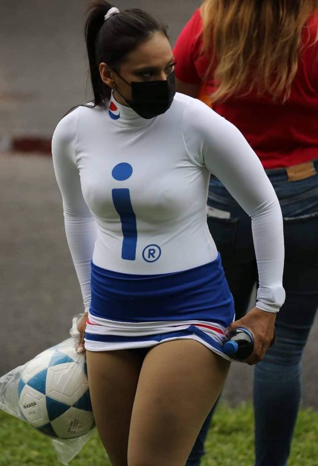 Fiesta en las graderías y bellas chicas: El espectacular ambiente de la final Motagua - Real España