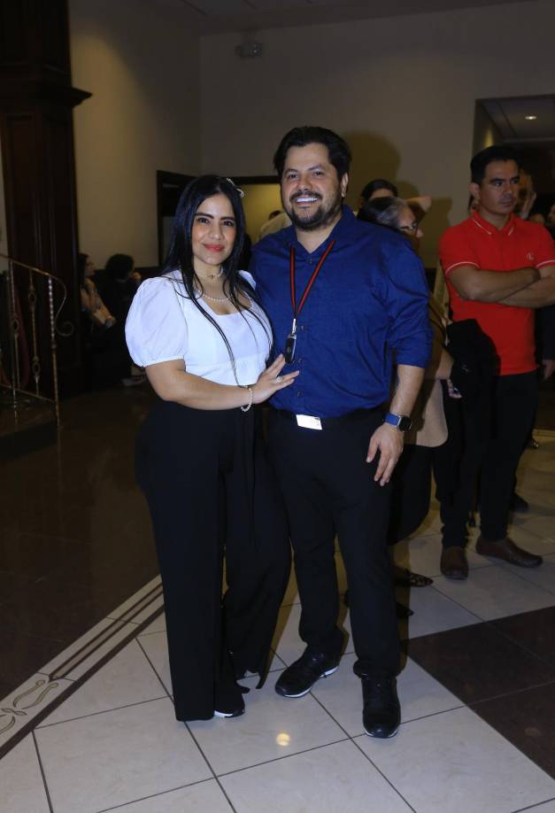 Karla Muñoz y Héctor Hernández