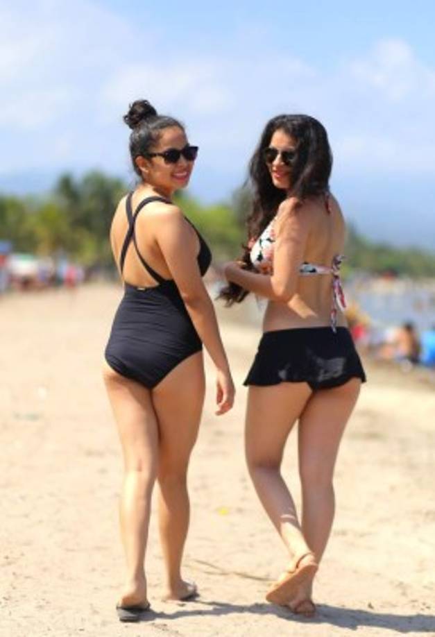 Guapas hondureñas disfrutaron de las vacaciones de verano en Honduras. Las hermanas Leonela y Carolina Herrera fueron sensación en playas de Puerto Cortés.
